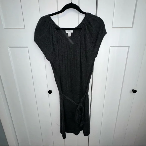 Loft Ann Taylor Sweater Dress with Short Sleeves and attached belt - Medium - Picture 2 of 10